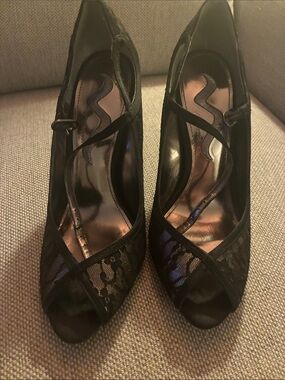 Women's Nina Black Lace Peep-Toe Heels with Ankle Strap - 8M, never worn!